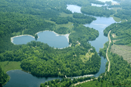 rental cabins on the lake near Marquette