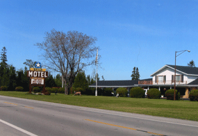 Star Motel Manistique MI on Lake Michigan