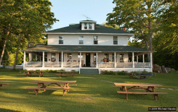 Curtis, Mi Country Inn