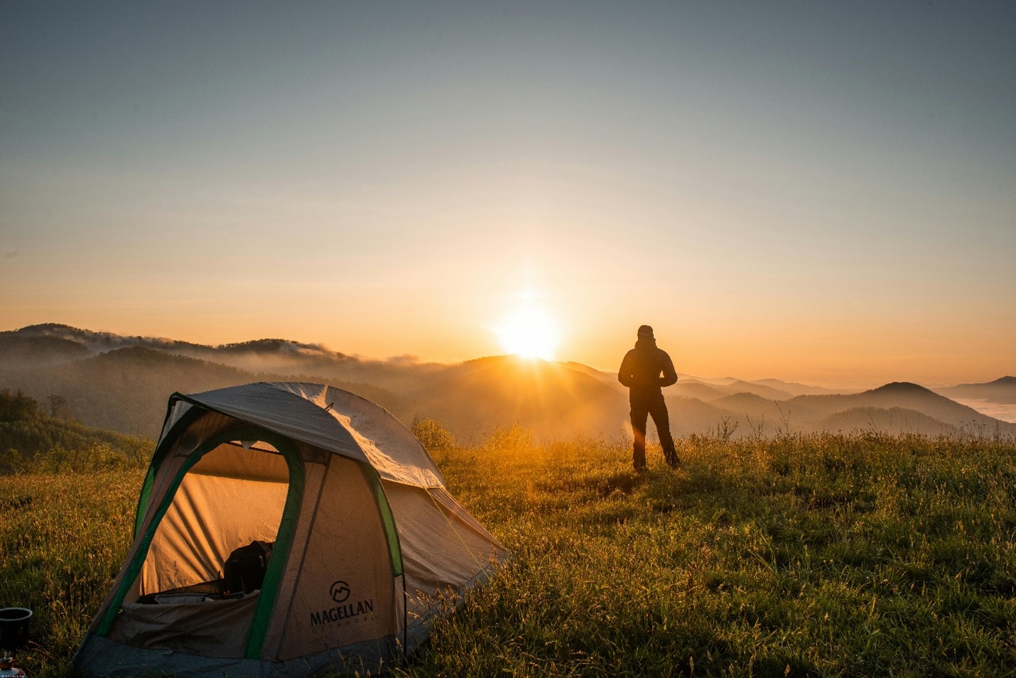 Top Tips for Camping on ShoeSting budger