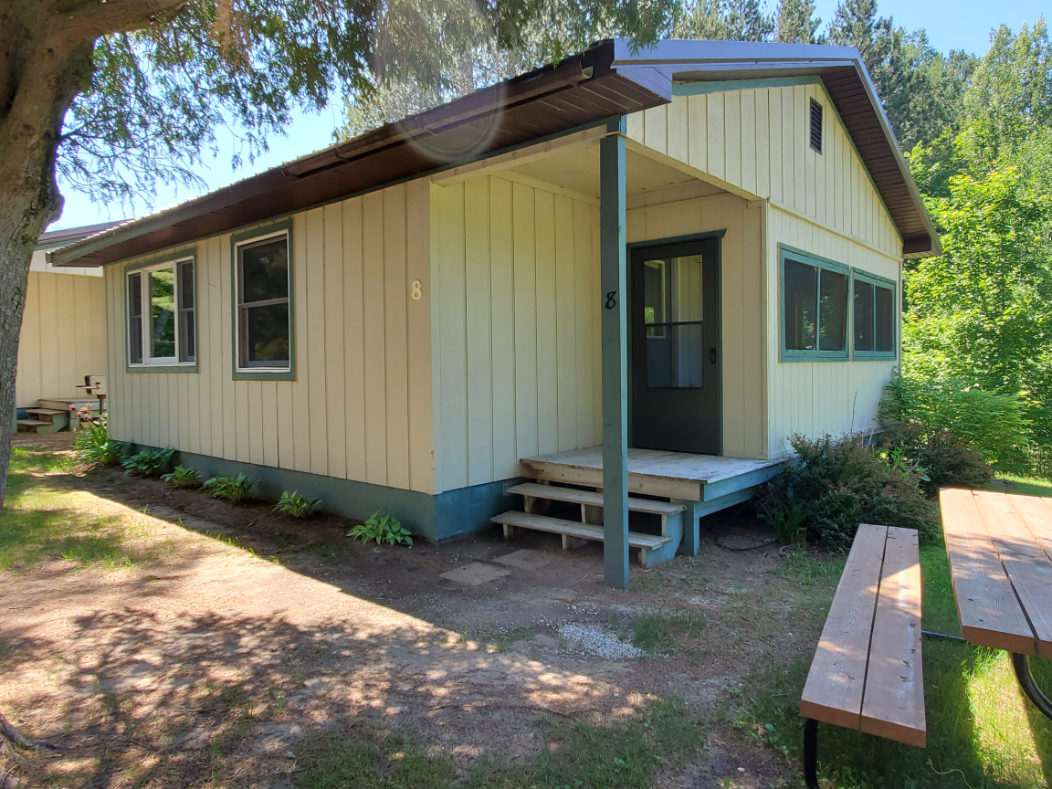 Rental cottages Newberry, MI