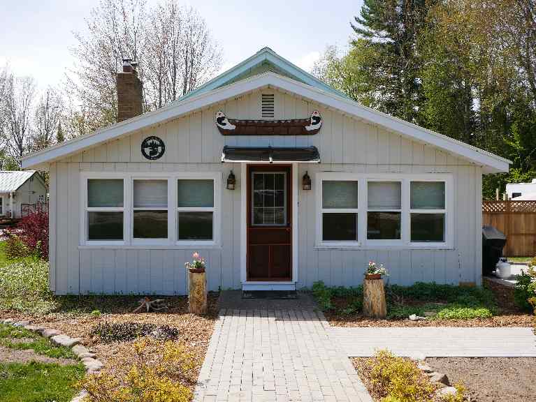 Voyageurs Cabin